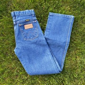 Vintage Wrangler High Rise Jeans. 25/26